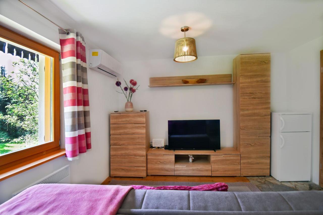 Forest House Villa Vrhnika Bagian luar foto